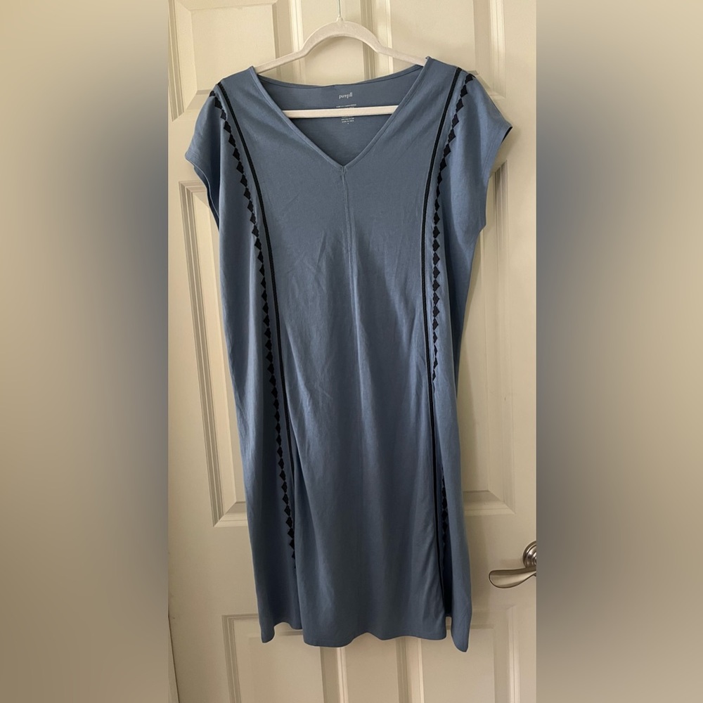NWT J. Jill PureJill Cotton shift dress V Neck cap sleeve Embroidered pattern S